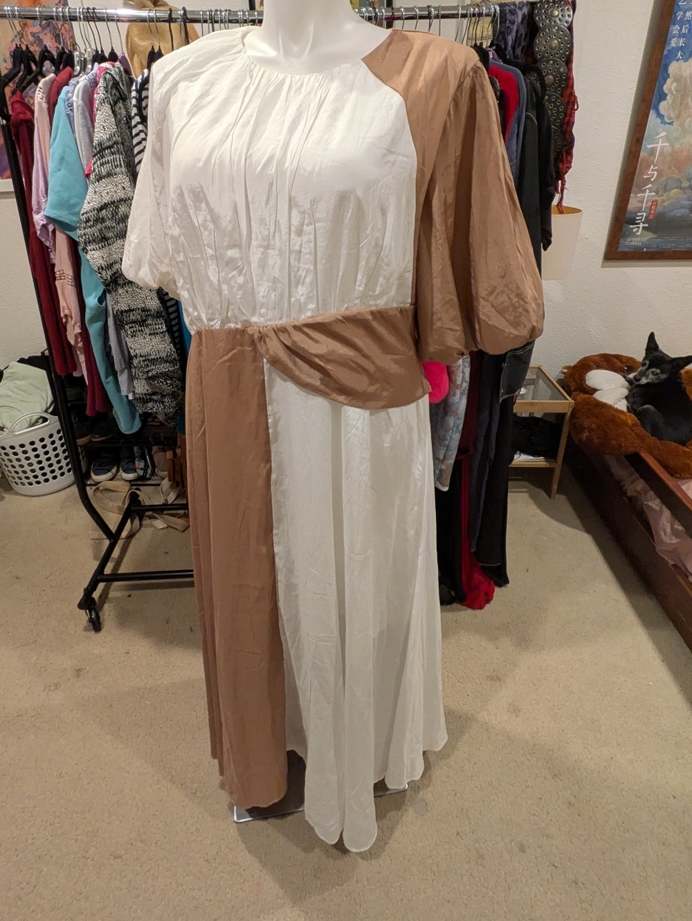Rosevelvet Two-Tone White and Tan Maxi Dress - 3X